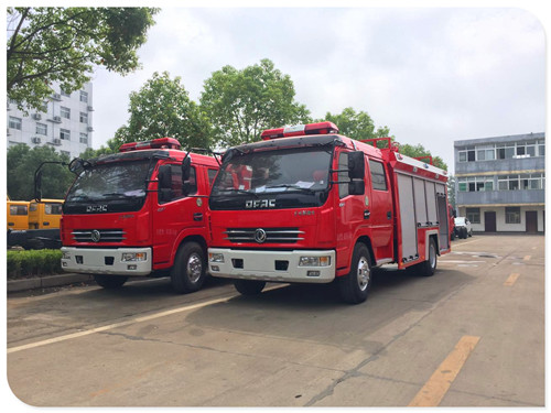 東風(fēng)多利卡4噸水罐消防車 微信圖片_20171010092831.jpg