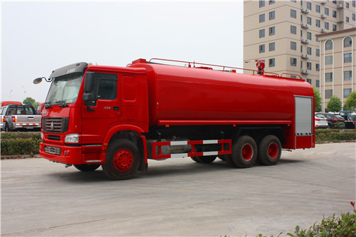 重汽26噸消防灑水車 IMG_6658.JPG