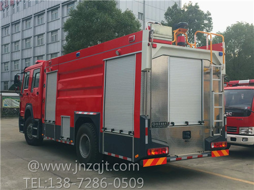 重汽豪沃8噸消防車 微信圖片_20171213085450.jpg