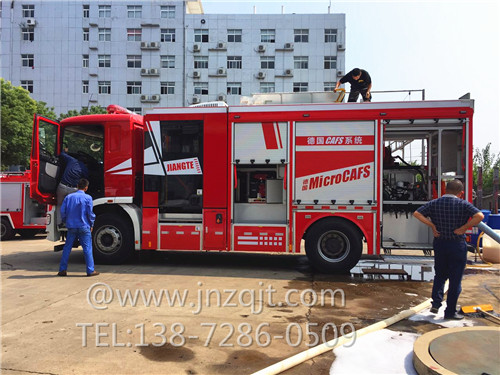 壓縮空氣泡沫消防車(chē) 微信圖片_20171215131355.jpg