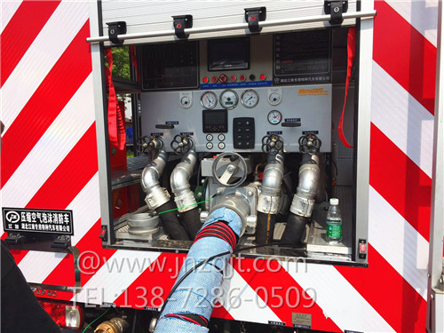 壓縮空氣泡沫消防車(chē) 微信圖片_20171215131404.jpg