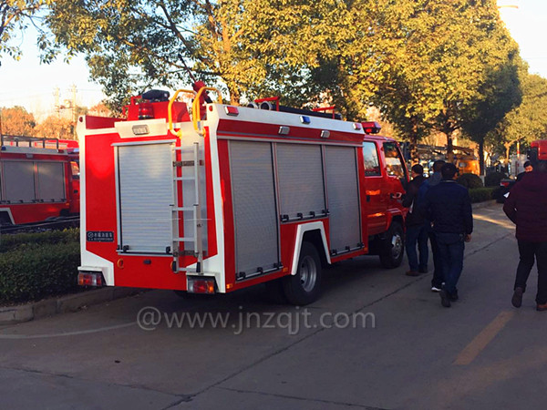 輕型水罐消防車 微信圖片_20171223080755.jpg