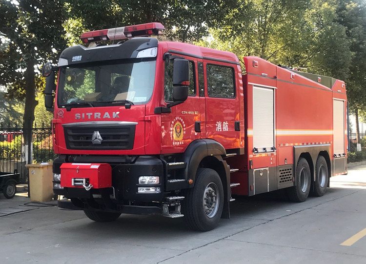 16噸泡沫消防車(chē) E8A76253D141CDAFFED4C7FEDEAFEB9B.jpg
