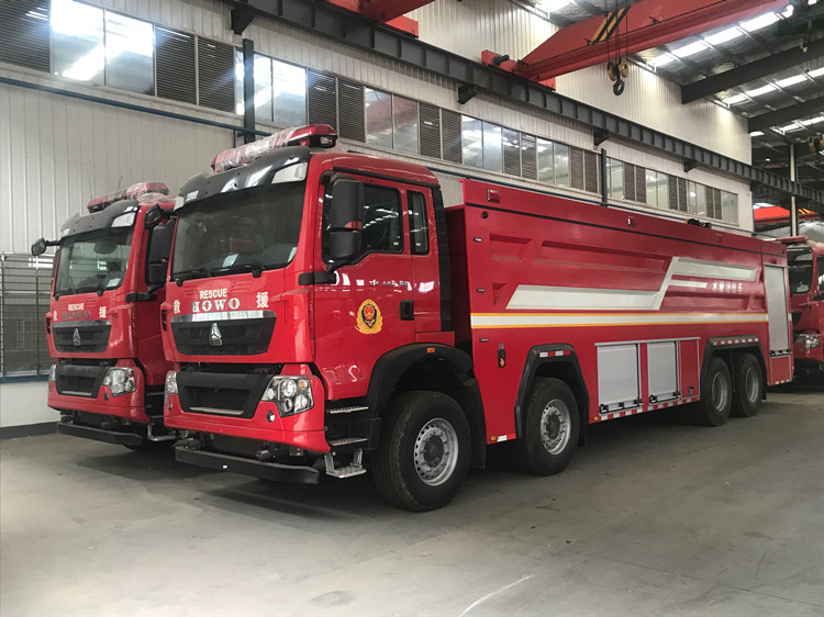 重汽豪沃24噸消防車圖片jpg 2ABF0EDE421CFA52E04AA31C6D7484FF.jpg